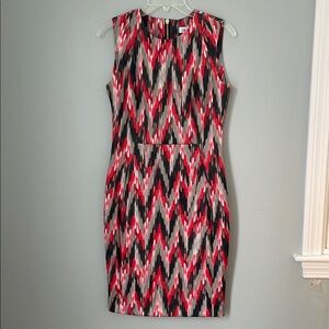 Calvin Klein Sleeveless Dress: Red, Black, and Gray Pattern, Size 6